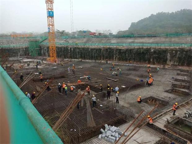 广州亚运城E地块首板混凝土浇筑，“粮草官”硬核保生产
