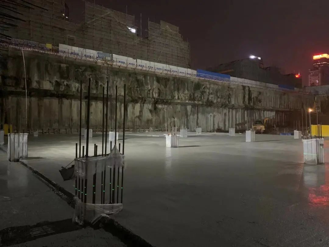 中铁建工广州市天河区冼村改造复建安置区项目首块底板砼浇筑完成