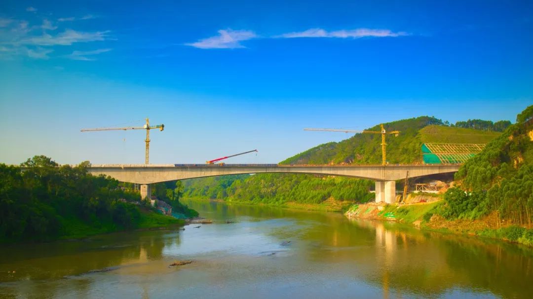 南流江特大桥 - 南湛高速科技示范工程——内养生高性能混凝土耐久性提升关键技术应用