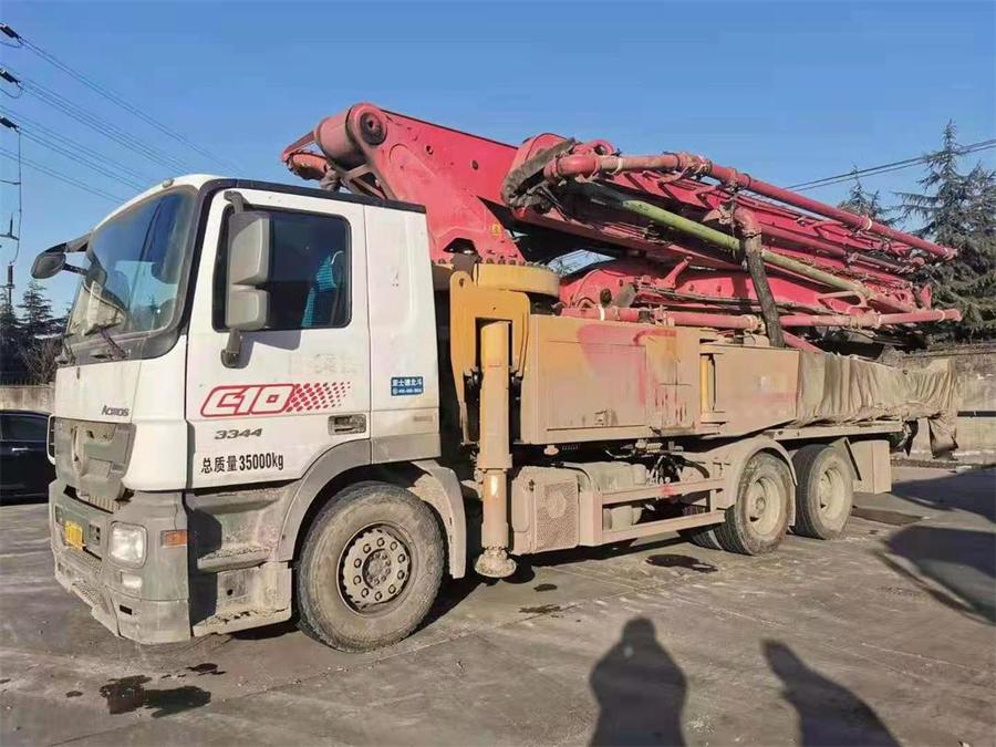 江苏南京2019年52米三一重工混凝土泵车，奔驰底盘
