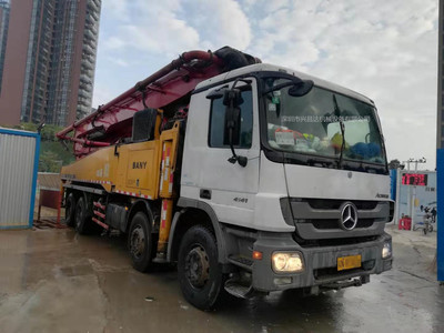 广东广州2013年56米三一重工混凝土泵车，奔驰底盘