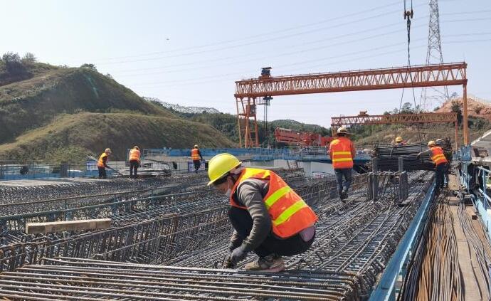 中铁四局参建赣深高铁东源梁场、广州北站联络线工程等工程相继复工