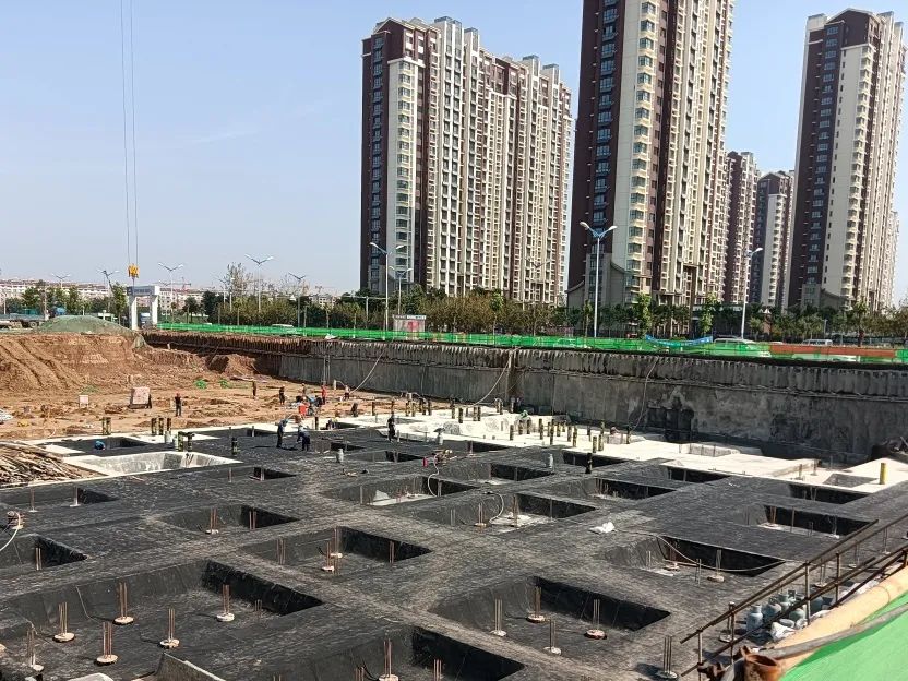 二十二冶冶金公司沧州永济珑玺项目S1号楼筏板基础混凝土浇筑完成