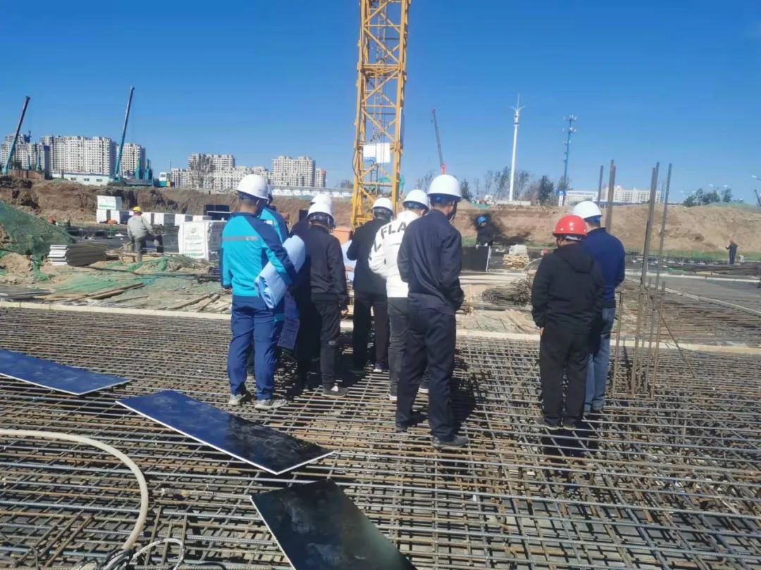 二十二冶冶金公司沧州永济珑玺项目S1号楼筏板基础混凝土浇筑完成