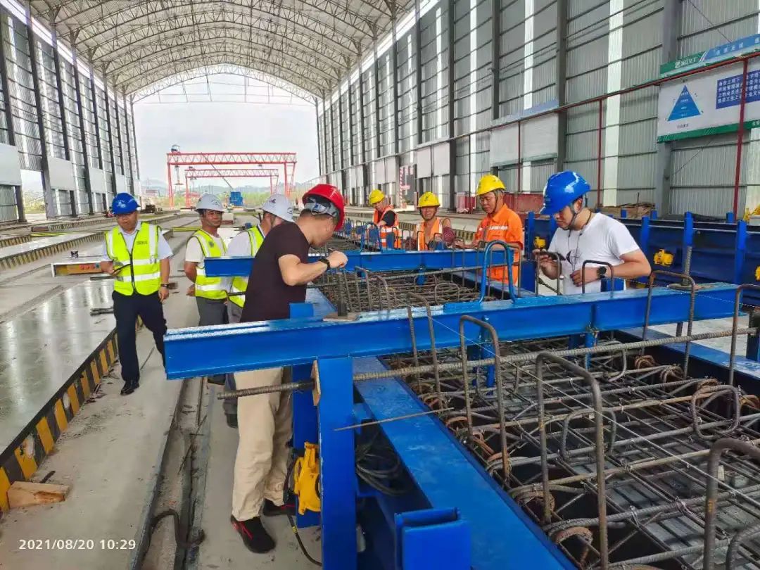 浙江交工G45大庆至广州高速公路吉康C3合同成功混凝土浇筑首件梁板