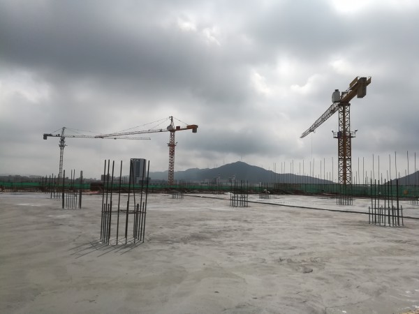 中铁二局广州公司珠海崇达项目首块高大支模顶板混凝土浇筑完成