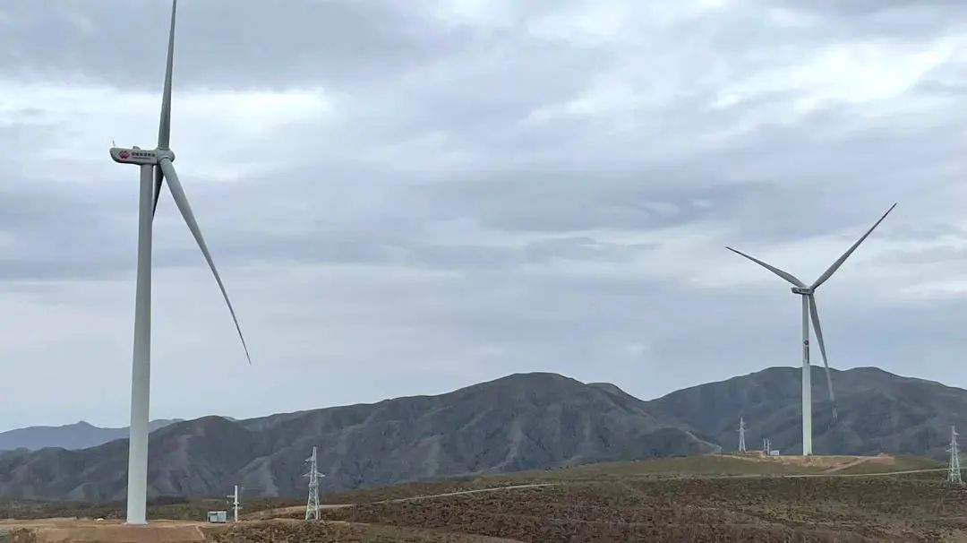 国能风电公司靖远贺寨柯二期5万千瓦风电项目完成首台风机基础混凝土浇筑
