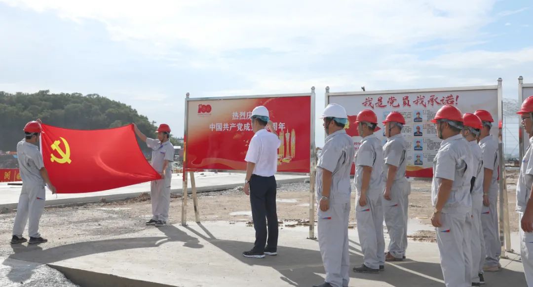 粤水电承建珠三角工程A1标项目鲤鱼洲泵站首仓混凝土顺利浇筑