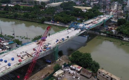 中建路桥集团：丝路公司菲律宾马尼拉市博奥连接线博澳大桥主桥合拢