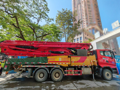 广州市2021年49米三一重工混凝土泵车，三一专用自制底盘
