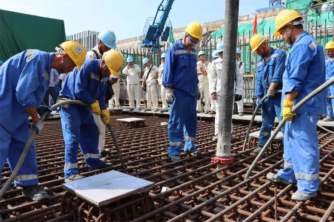 中广核浙江三澳核电项目1号机组常规岛汽机运转层结构混凝土浇筑完成