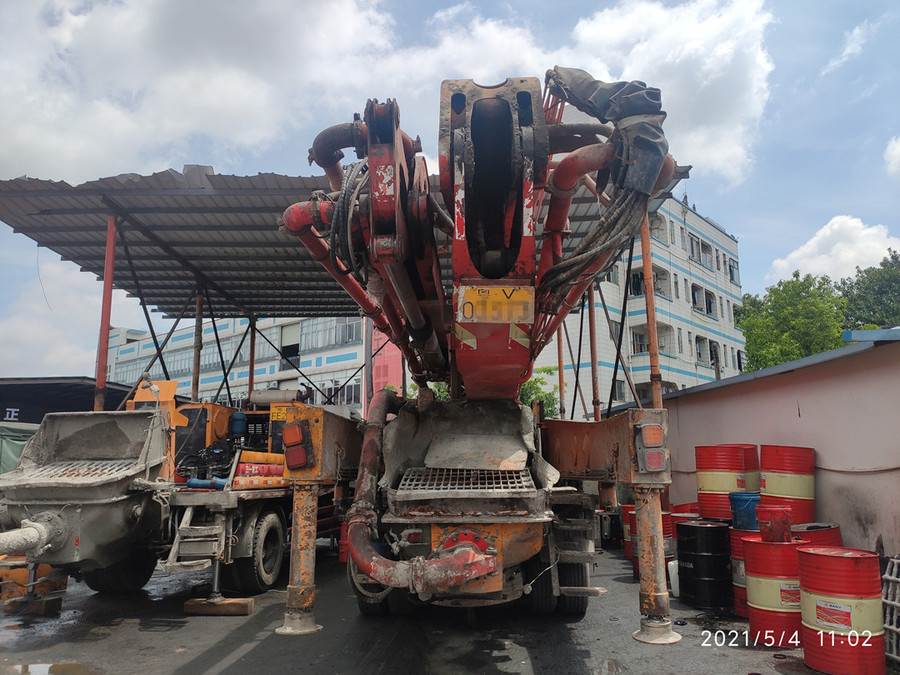 广州2012年52米6节臂三一重工泵车，五十铃底盘