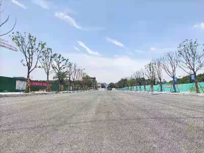 水电五局：南京片区项目“兴智中心”恒发路沥青混凝土摊铺完成