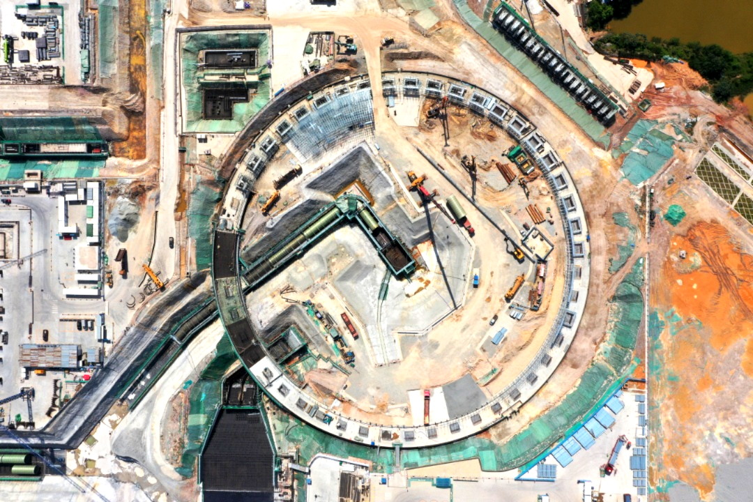广东廉江核电项目1号冷却塔环基最后一仓混凝土浇筑完成