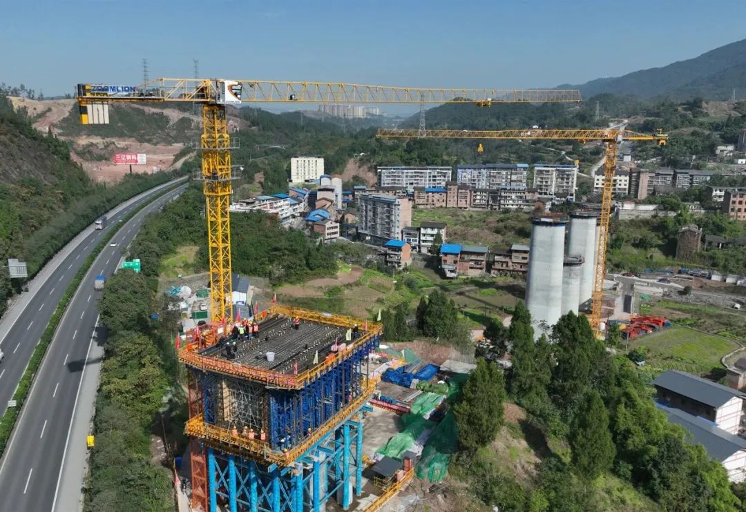 西安至重庆高速铁路安康至重庆段全线首个连续梁0号块开始浇筑混凝土
