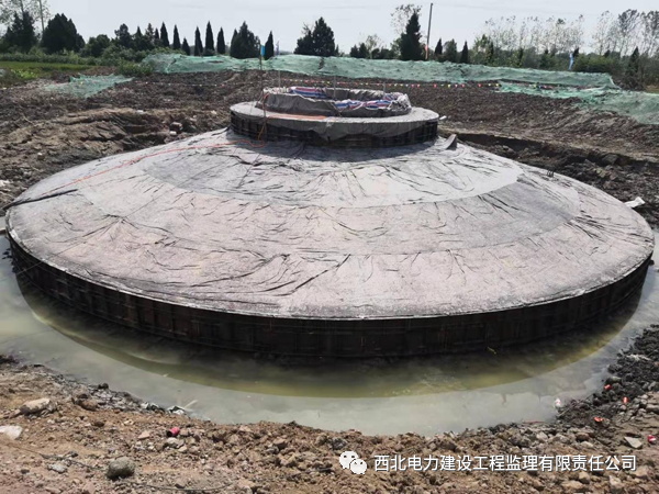 中国能建贵池区乌沙镇分散式风电项目首台风机基础混凝土浇筑完成