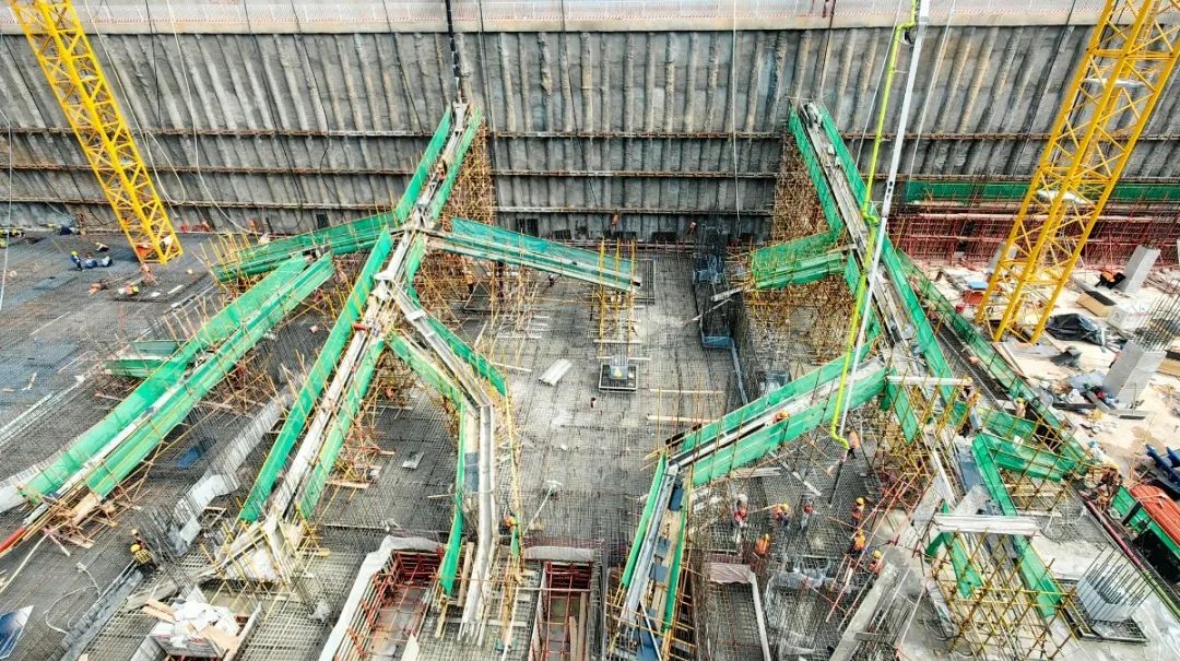 北京市中裕花园改造项目（1#集体产业用房）第2流水段基础底板混凝土浇筑