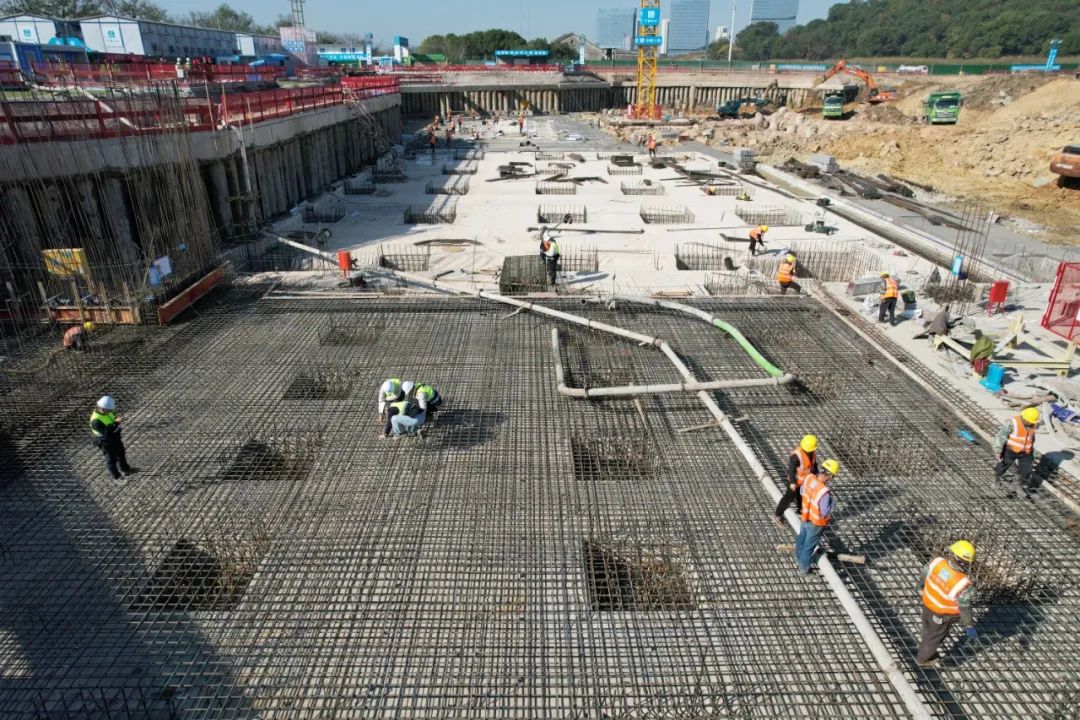 施工现场 - 浙江省湖州市德清县中医院整体迁建工程项目首块底板混凝土浇筑完成