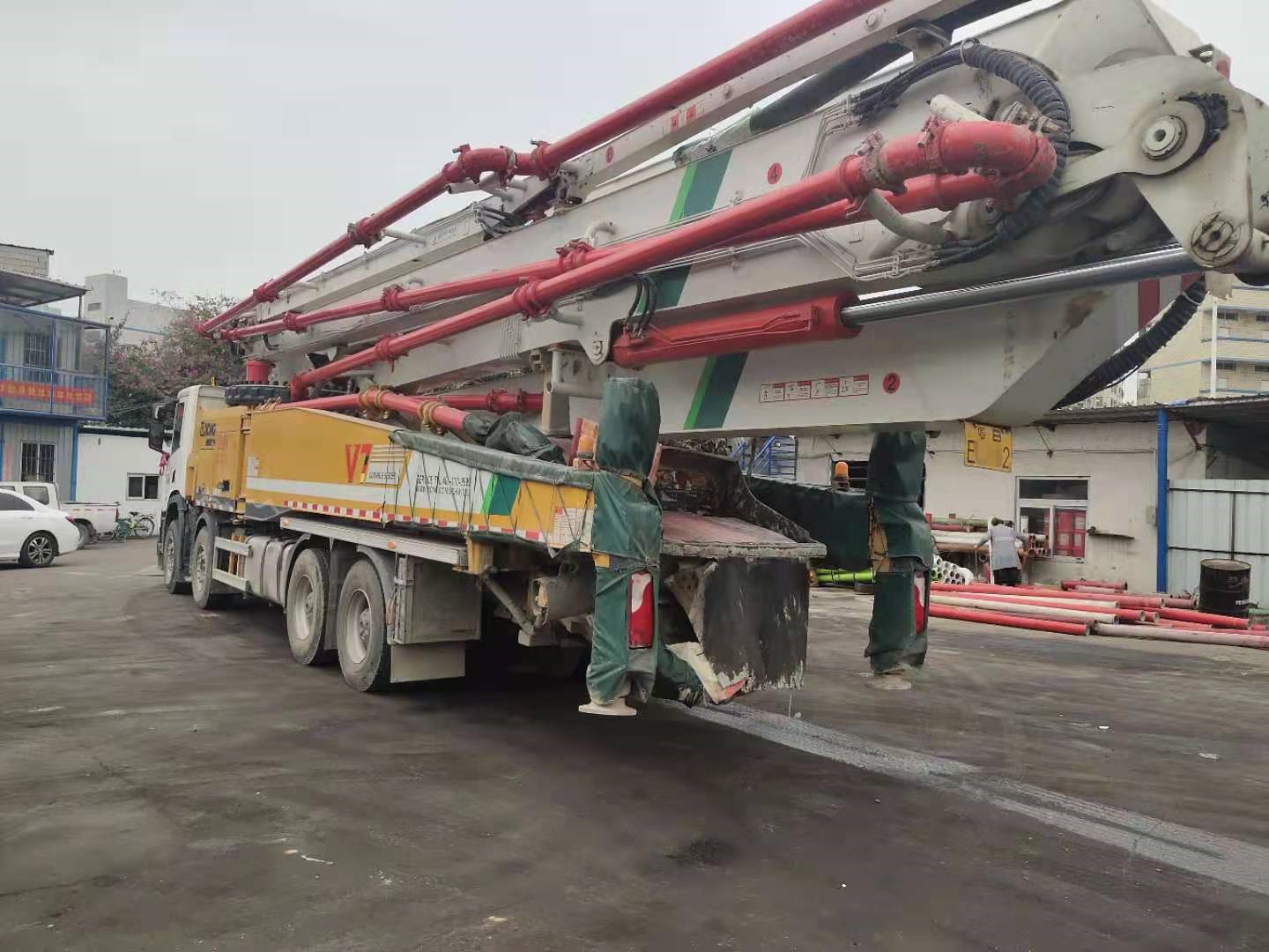 广州2020年4月国五6节臂徐工62米混凝土泵车，斯堪尼亚底盘