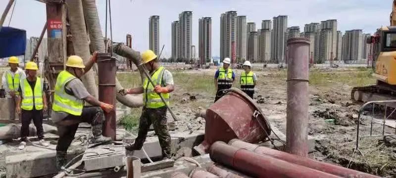 龙港市人民医院建设工程（二期）第一根桩基混凝土浇筑完成