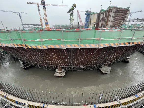 中建西部建设西南有限公司廉江核电项目1号机组核岛外部基础C层混凝土浇筑完成