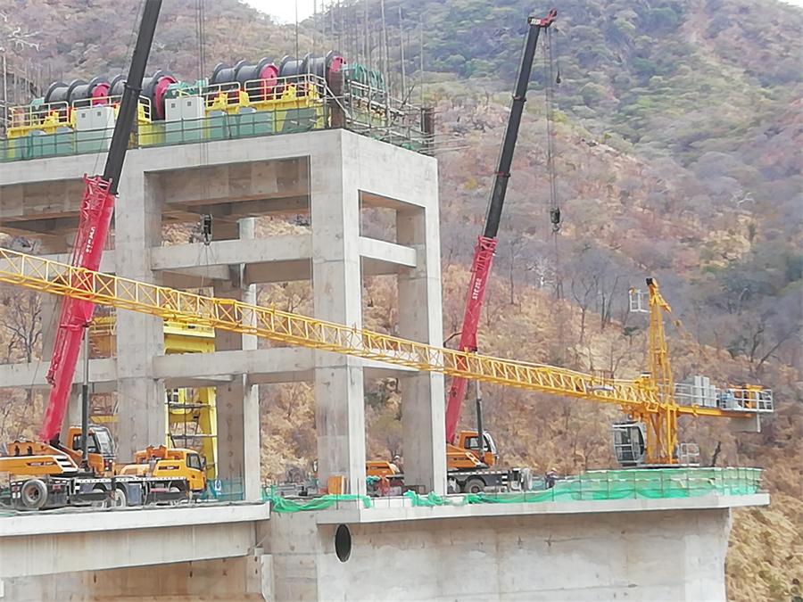 中国水利水电五局：下凯富峡电站进水口塔吊完成拆除