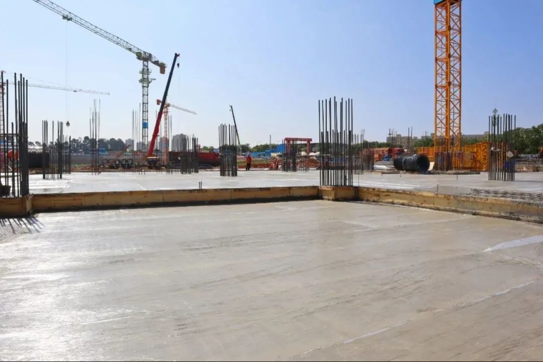 云南工程建设：昆华国际医院建设项目万方混凝土浇筑正式拉开帷幕