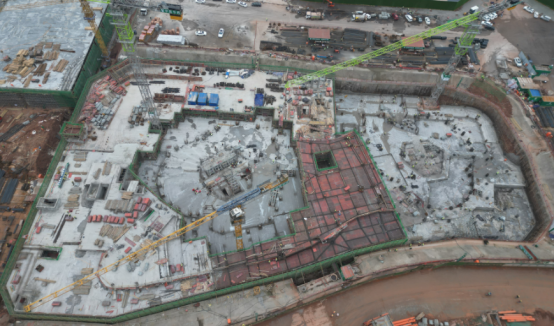 渝昆高铁宜宾站站前广场BQ31-11地块建设项目抗水板混凝土浇筑完成