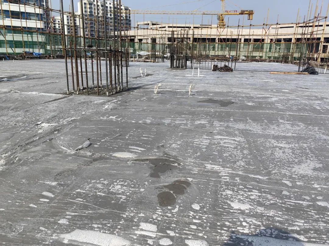 冀中能源邢矿工程公司魏州财富中心项目B座三层顶板混凝土浇筑完成 - 砼牛网