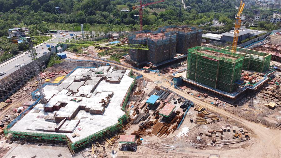 四川三建公司自贡融创公园1751项目10#楼地下室大体积混凝土浇筑完成