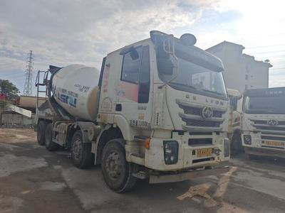 【求购】 求购60台国六上汽红岩二手搅拌车，12方罐