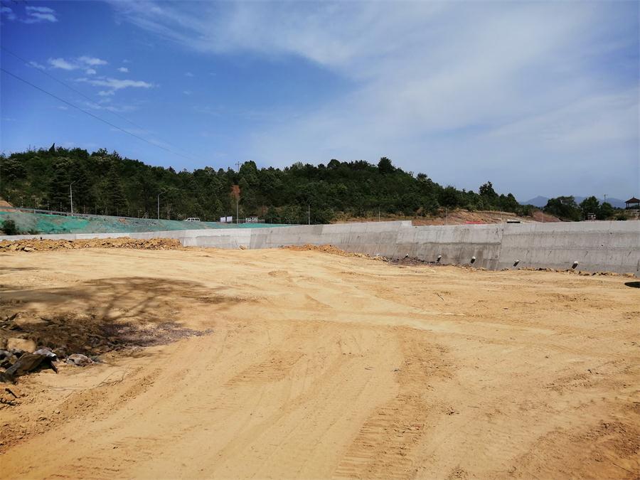水电五局：四川广元黑石坡森林公园项目内经堂挡土墙混凝土浇筑完成