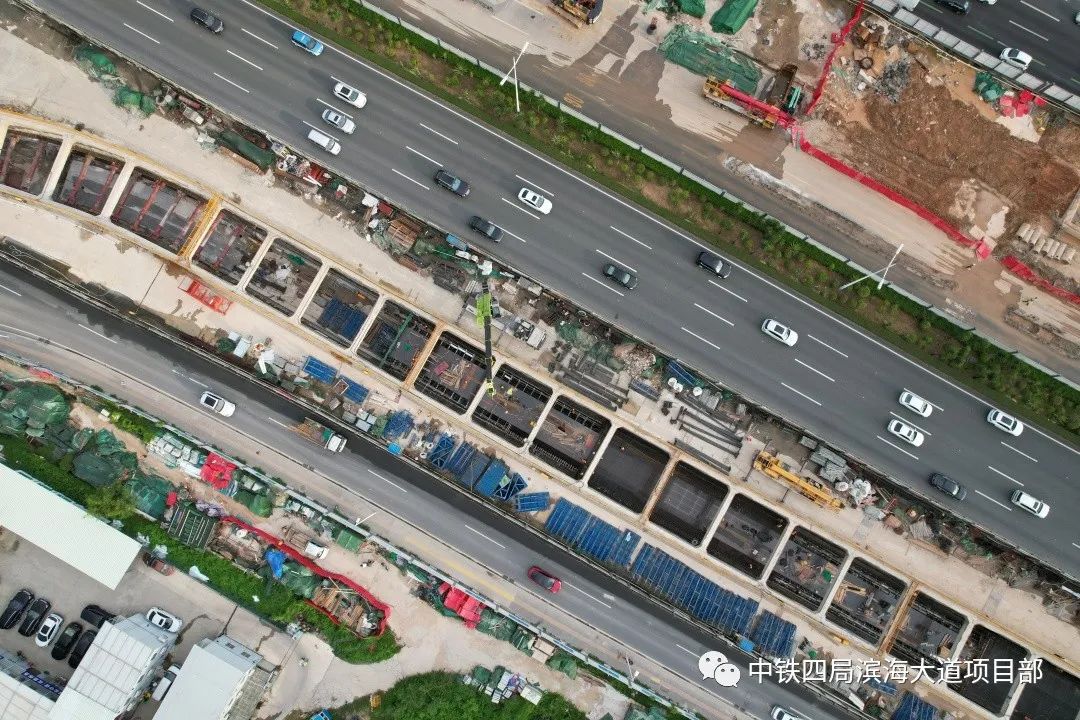 深圳市滨海大道交通综合改造工程项目主体结构首块顶板砼浇筑完成