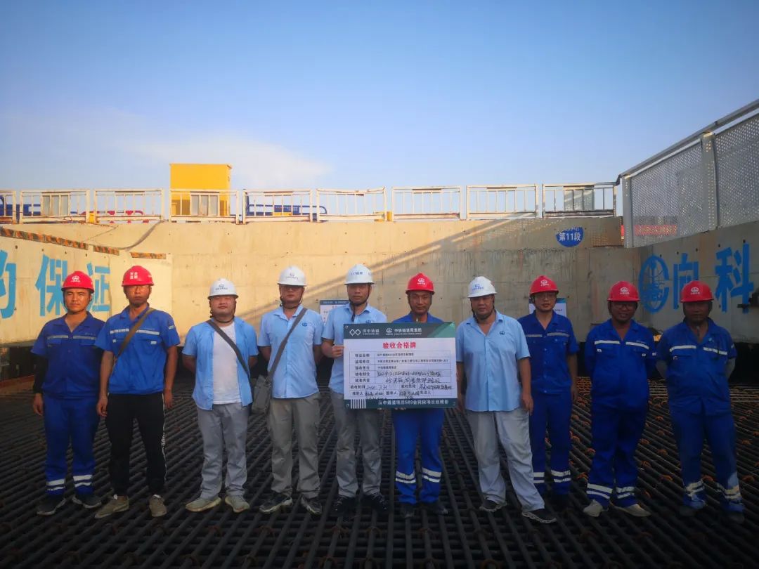 中铁隧道局深中通道东人工岛堰筑段完成超大体量单次混凝土浇筑