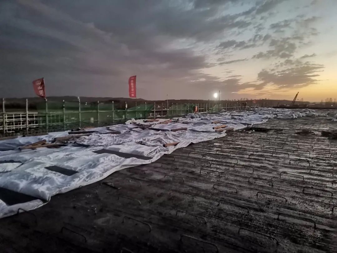 中铁一局吉黑高速公路阿松至亚玉段5联现浇梁全部混凝土浇筑完成